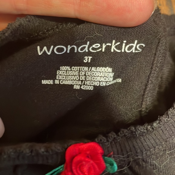 Girls 3t wonder kids black long sleeved top with rose formal top - Picture 2 of 3